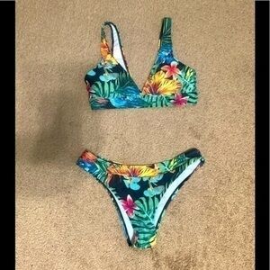 Floral Tropical Bikini Set Size Small‎